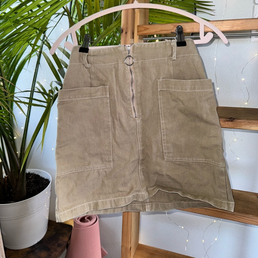Beige mini skirt